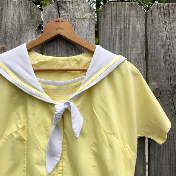 1940s/50s yellow cotton pencil sailor dress. Zip … - image 3