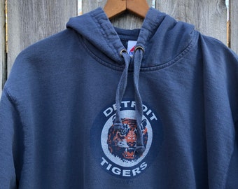 TheSeductiveDuck Vintage Detriot Tigers Pullover Hoodie from Majestic.