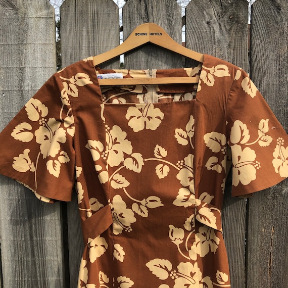 Vintage “Made by Malia” brown Hawaiian maxi dress… - image 2