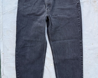 Vintage 2000s black Levi 550 jeans