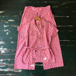 vintage 1940s/1950s Deadstock pink ans baby blue bow print wide leg pajama set, Sears jamerettes in plus size