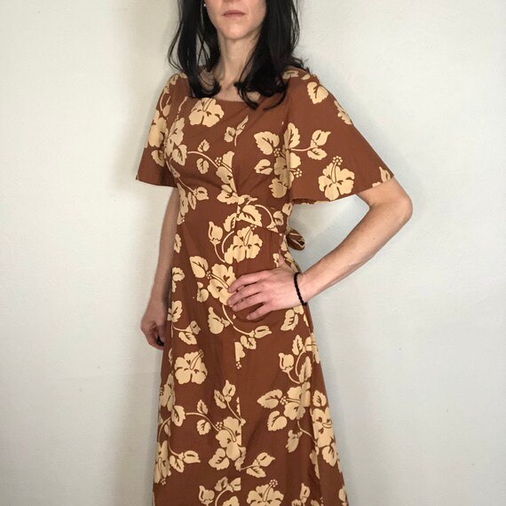 Vintage “Made by Malia” brown Hawaiian maxi dress… - image 7