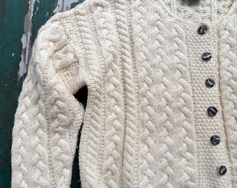 Vintage Irish wool cable knit cropped and boxy cream cardigan. Aran cardigan, so soft and cozy