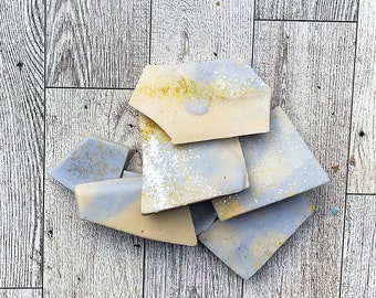 Silver & Gold Wax Brittle l Festive l Hand Poured l Scented l Great as a Gift l Paraffin-Soy Wax Blend