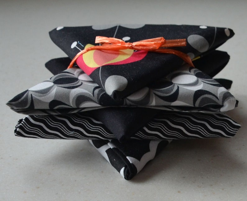 Scrappy Quilt Blanket White Fat Quarter Fabric Bundle Room Decor Floral Cotton Fabric Black Quatrefoil Gift For Her