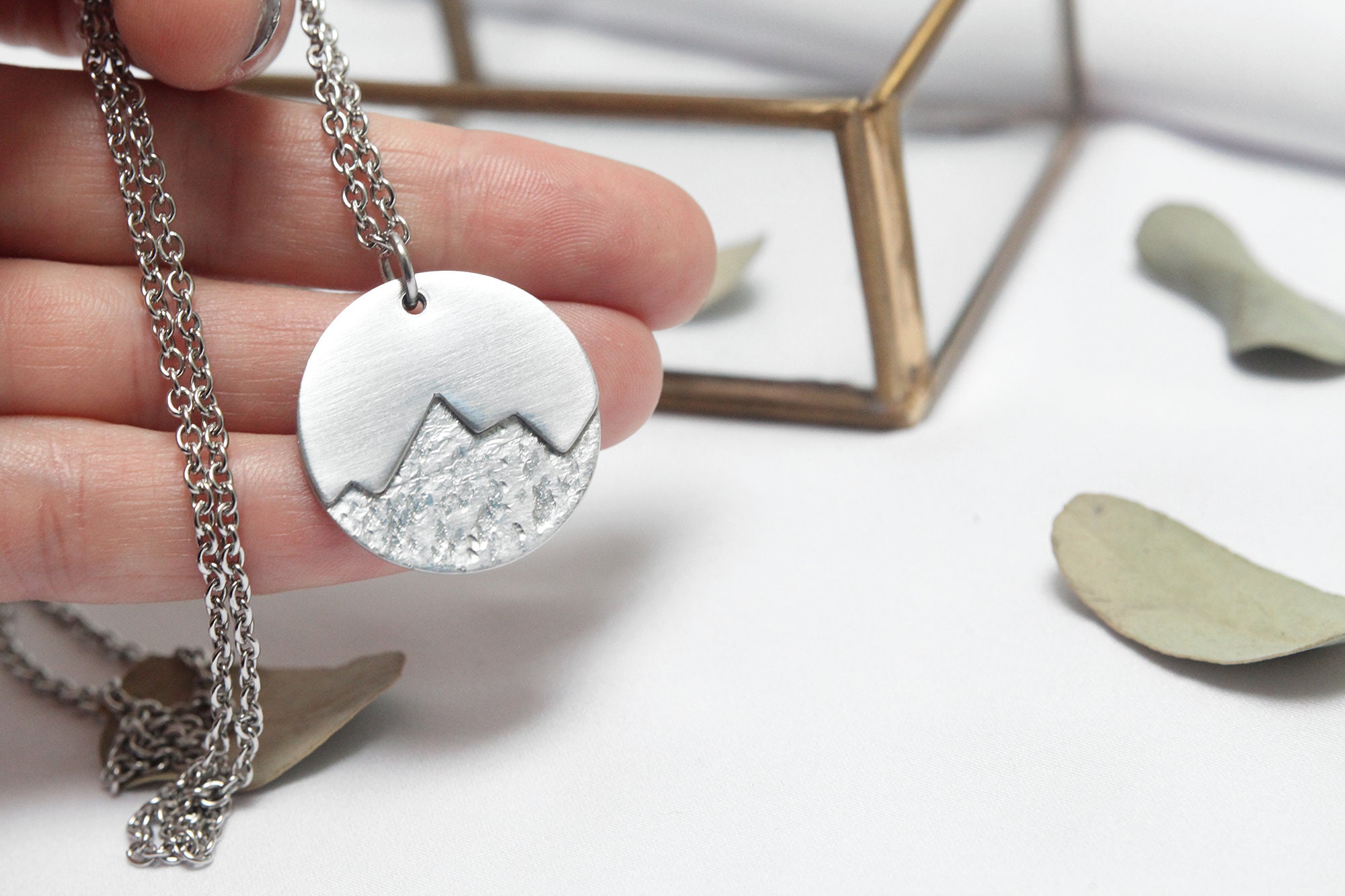 Collana da donna semplice da montagna con ciondolo a forma di montagna