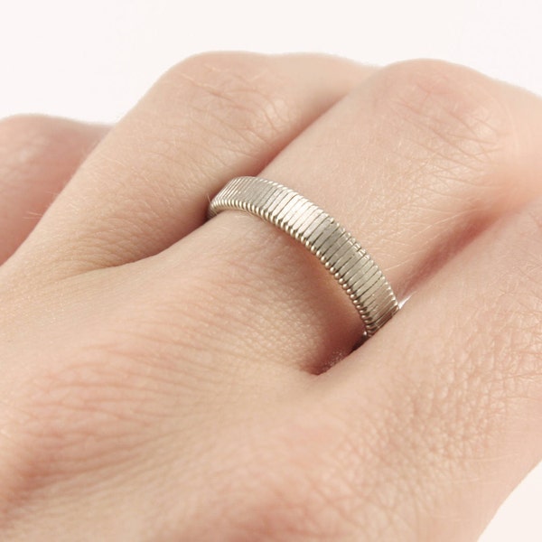 Bass string ring Guitar ring String ring Band ring Recycled jewelry Minimalist ring Music ring Wedding ring Bass player Wedding band