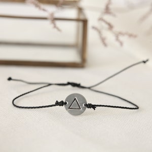 Triangelberlockarmband: Aluminiumhänge, justerbar polyestersnöre