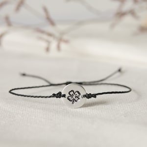 Four-leaf clover bracelet, dainty clover bracelet, 4 leaf clover, luck charm bracelet, Lucky bracelet, Good luck bracelet