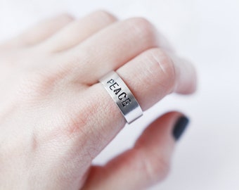 Gepersonaliseerde gegraveerde ring Aangepaste ring Aluminium gegraveerde ring Niet bezoedelen Gepersonaliseerde sieraden Manchetring Op maat verstelbare bandring