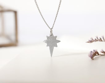 Collar de Estrella del Norte hecho a mano: Colgante celestial de aluminio