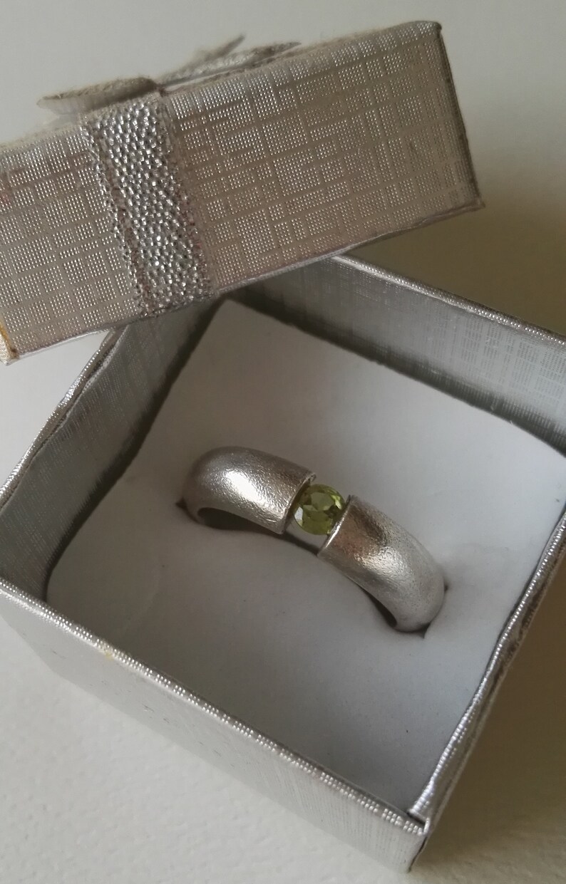 band ring silver stone modern sterling silver ring unique tension set silver ring silver band ring tension set Silver ring lemon quartz