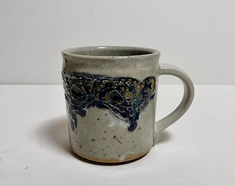 Taza de café y té de cerámica de estudio vintage en gris y azul abstracto