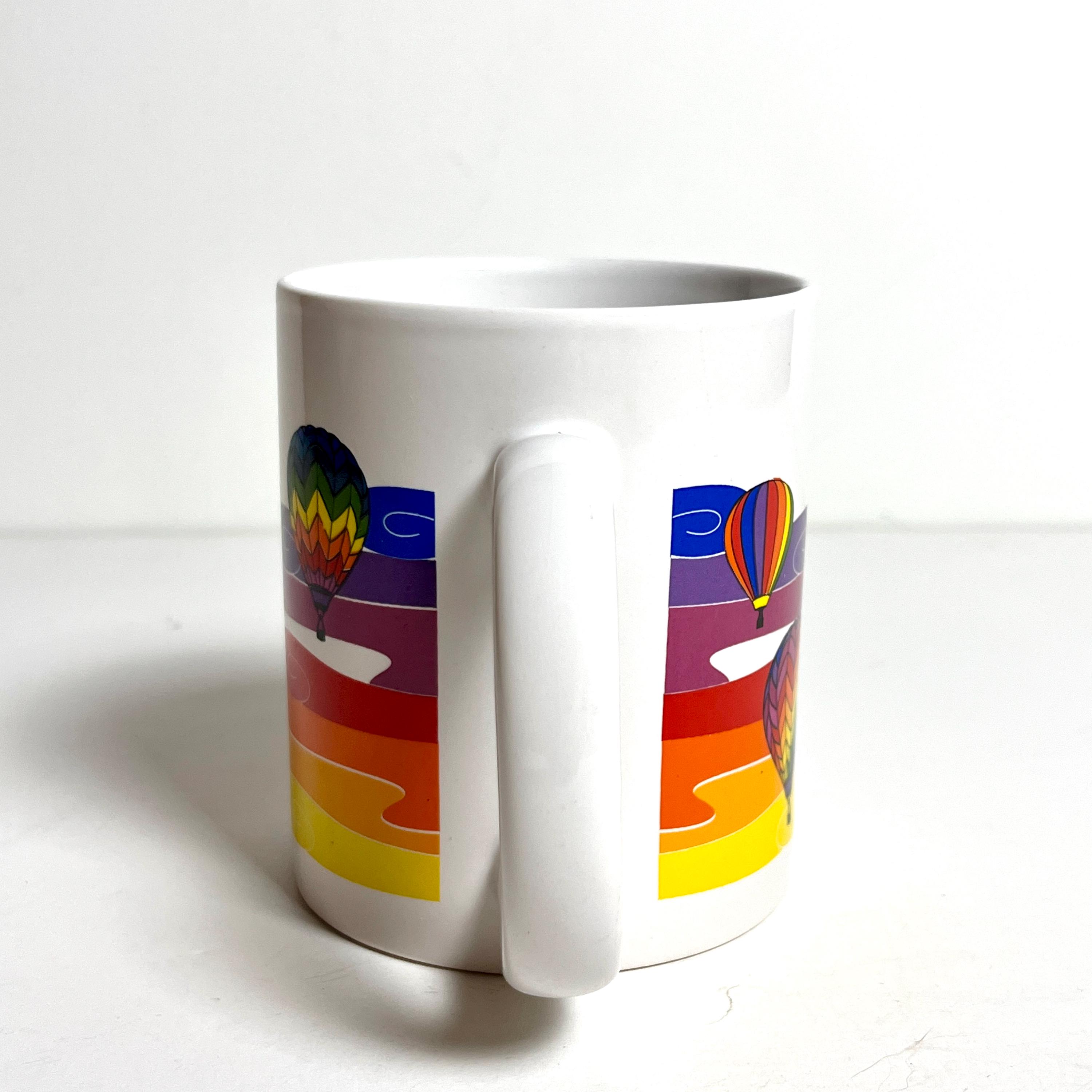 虹色の熱気球が描かれたヴィンテージコーヒーマグ - Etsy 日本