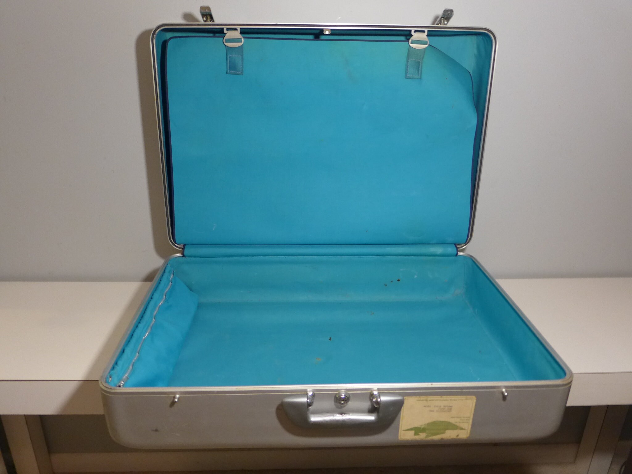 Zero halliburton briefcase deals
