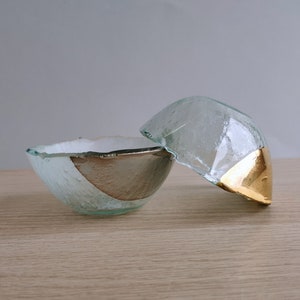 Set of 2 Transparent Fused Glass Deep Sauce/Nuts Bowls Gold/Platinum. Dipping Sauce Bowls. Minimalist Glass Tableware. Vanilla Collection imagem 4