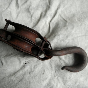 Vintage Rustic Metal Pulley