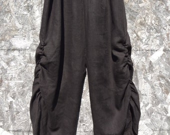 100% linen, Full ankle pant length with side ruching leg.