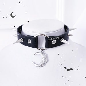 Choker Collar with spikes o-ring moon, black pastel goth necklace, yamikawaii harajuku jewelry, emo punk grunge accessory, dark aesthetic