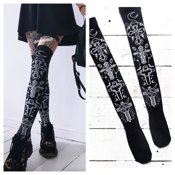 Calcetines altos góticos por encima de la rodilla / estampado de cruces / pastel goth lolita halloween harajuku menhera hentai kawaii cosplay vampiro demonio alt ropa