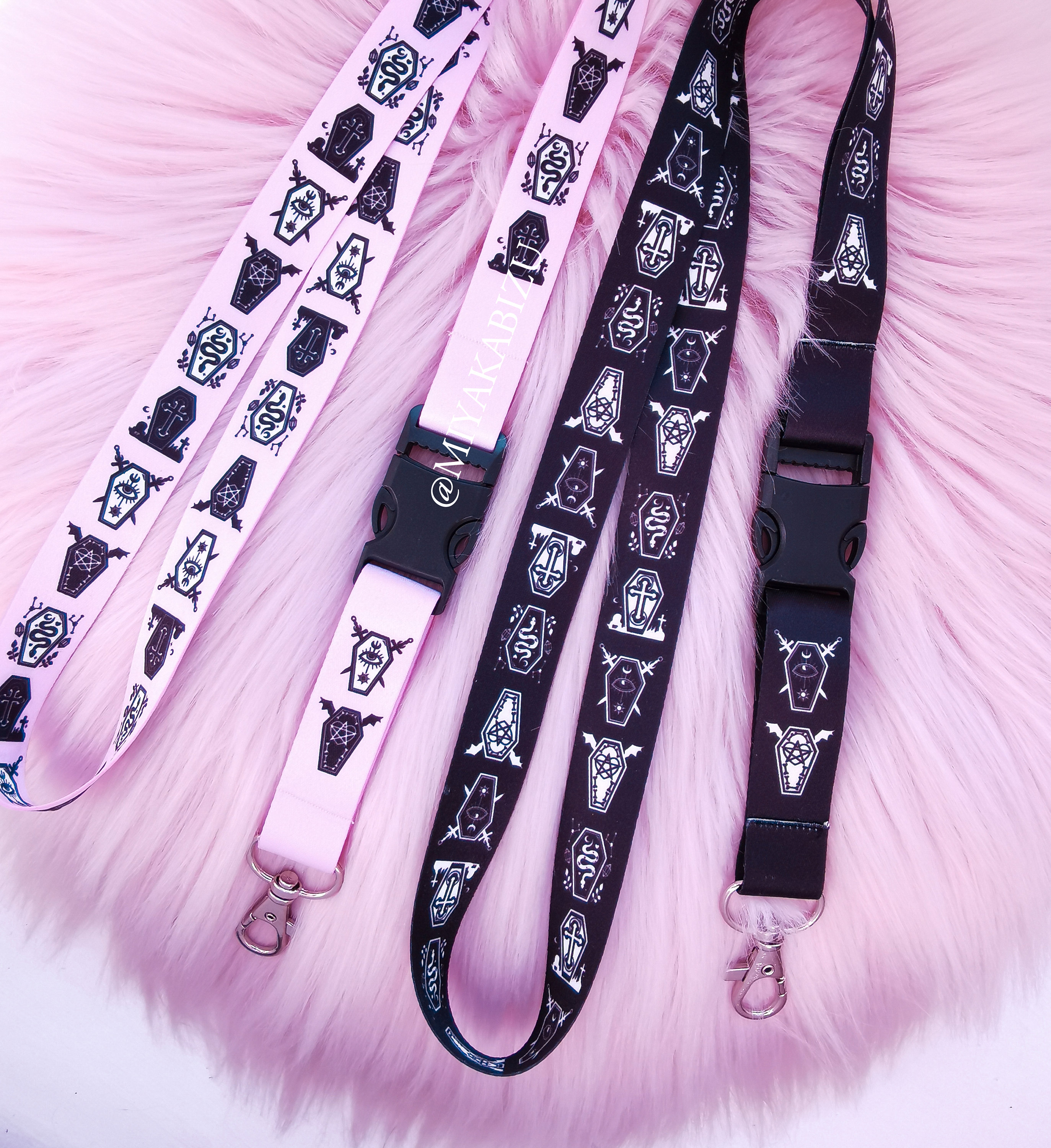 国内で当店のみ Imdelusion - Multi-Charm Punk Keychain philadelphia-icon-charms-