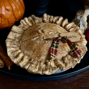 Primitive Faux Mini Apple Pie Tiered Tray Decor / Shelf Sitter