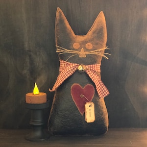 Primitive Valentine's Day Black Cat Ornie/Bowl Filler