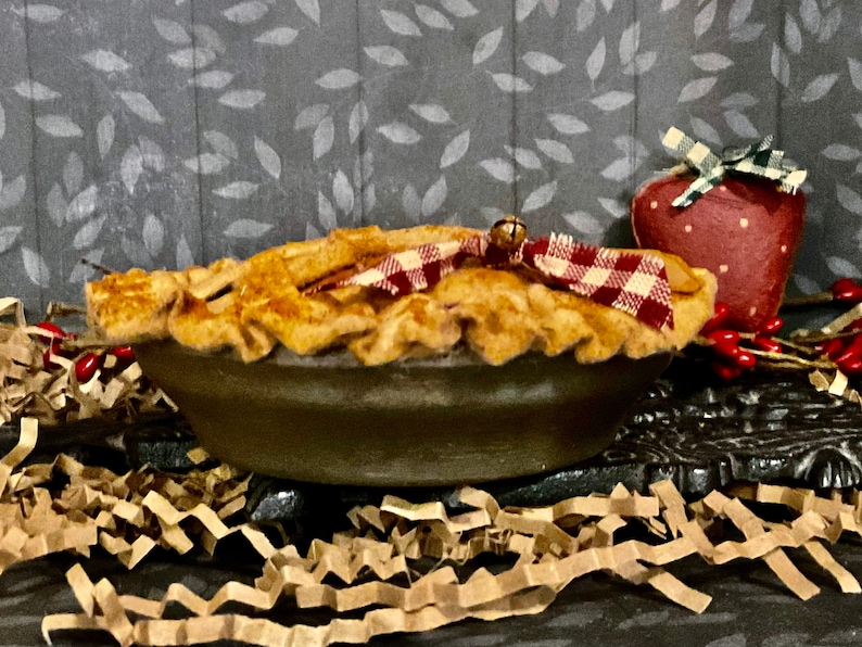 Primitive Faux Mini Strawberry Pie Tiered Tray Decor / Shelf Sitter image 5