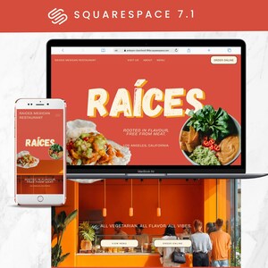 Può includere: Un laptop e uno smartphone mostrano il sito web del ristorante messicano Raíces. Il sito presenta uno sfondo rosso con il nome del ristorante in lettere grandi e in grassetto. Il claim recita "Rooted in flavour, free from meat." La parte inferiore dell'immagine mostra l'interno del ristorante.