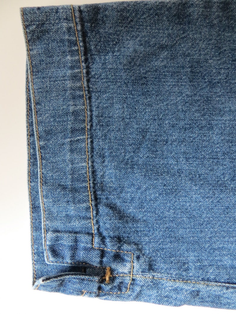 Vintage Retro Liz Claiborne Women Teen Demin Jean Blue Pants Capris Petite Size 6 NWT New With Tag Never Worn