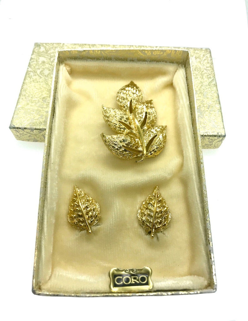 Vintage Coro Leaf Brooch and Earrings Set Goldtone Demi Parure