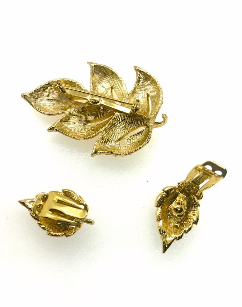 Vintage Coro Leaf Brooch and Earrings Set Goldtone Demi Parure
