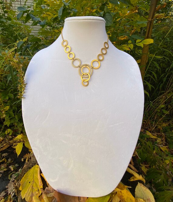 Avon Circle Bib Necklace, Interlocking Goldtone C… - image 2