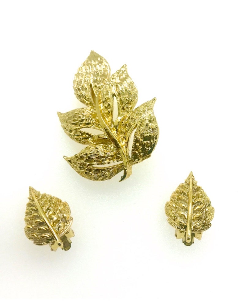 Vintage Coro Leaf Brooch and Earrings Set Goldtone Demi Parure