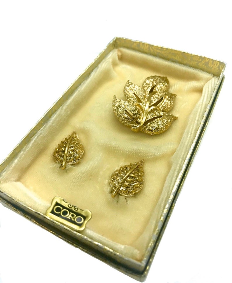 Vintage Coro Leaf Brooch and Earrings Set Goldtone Demi Parure