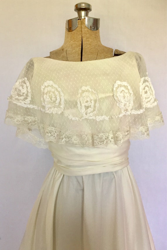 1970's Ivory Antique Lace Wedding Dress