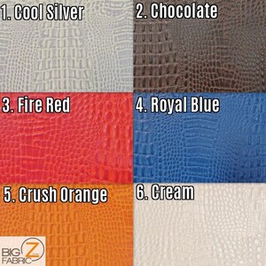 Op de afbeelding: Zes verschillende kleurstalen van kunstleer met kroko-embossing. De kleuren zijn koel zilver, chocolade, vuurrood, koninklijk blauw, crush oranje en cr&egrave;me.