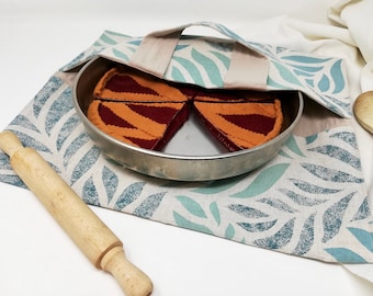 Pie bag, Casserole carrier in cotton canvas, stylized leaves pattern