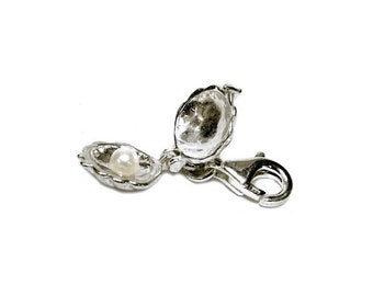 STERLING SILVER OPENING BATHING HUT CHEEKY CHARM STERLING SILVER OPENING BATHING HUT CHEEKY CHARM