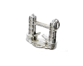 Sterling Silver Large Opening Tower Bridge Charm For Bracelets, Charm For Necklace, London Charm, Souvenir Charm,Holiday Charm,Tourist Charm