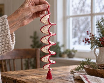 Haakpatroon voor een kerstwindmolen (PDF), Peppermint Twirl, 3 lengtes en kleurstellingen, geïllustreerd voorbeeld