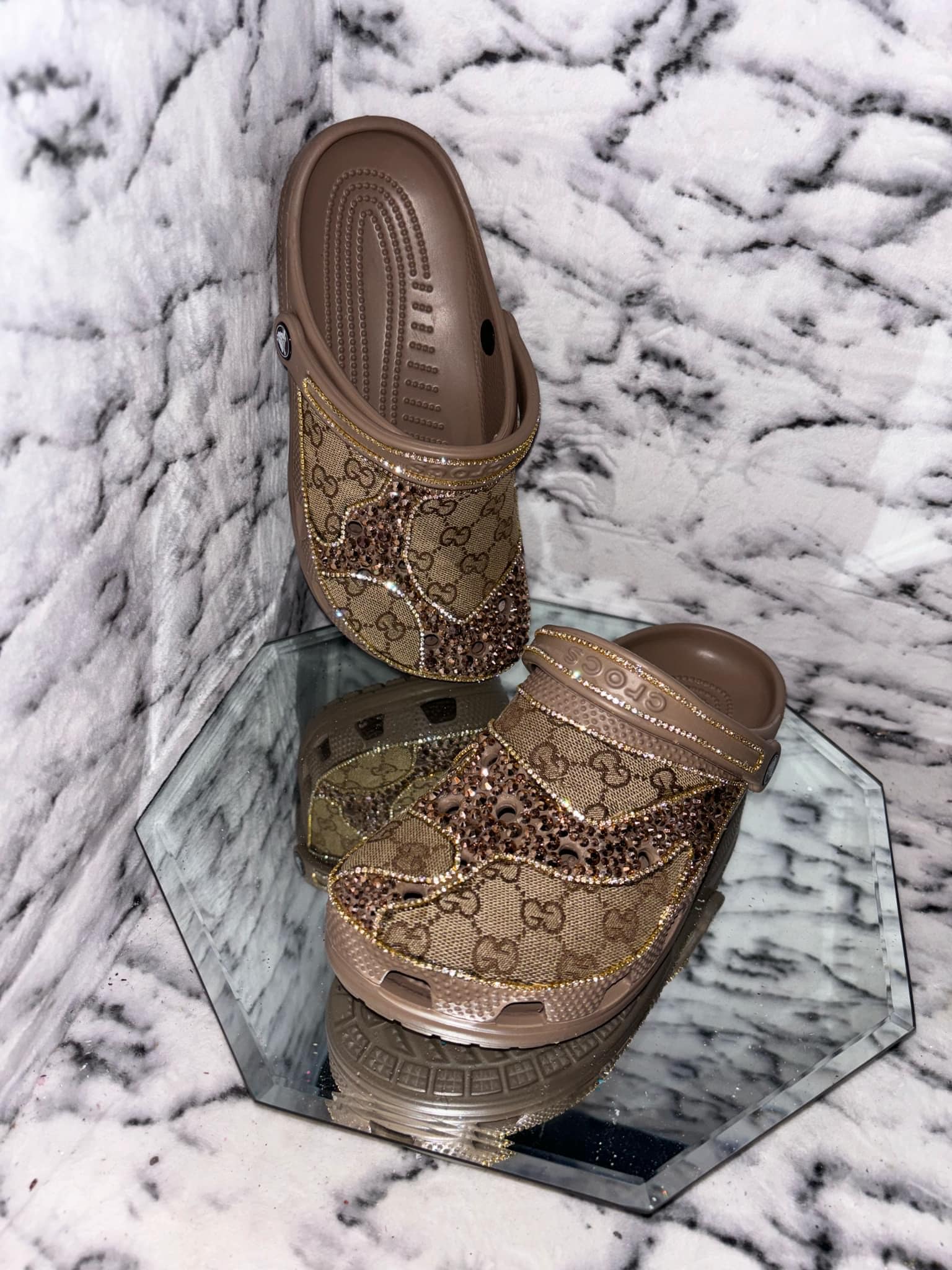 じゅんこ LOUIS VUITTON ジャンク Louis Vuitton Crocs - Etsy