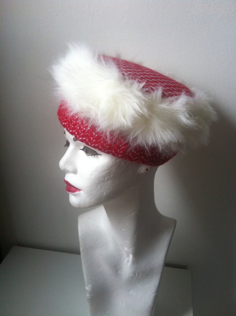 RED Winter Hat KUFFIEH STYLE Tarbouch Chapka fur keffiyeh image 3