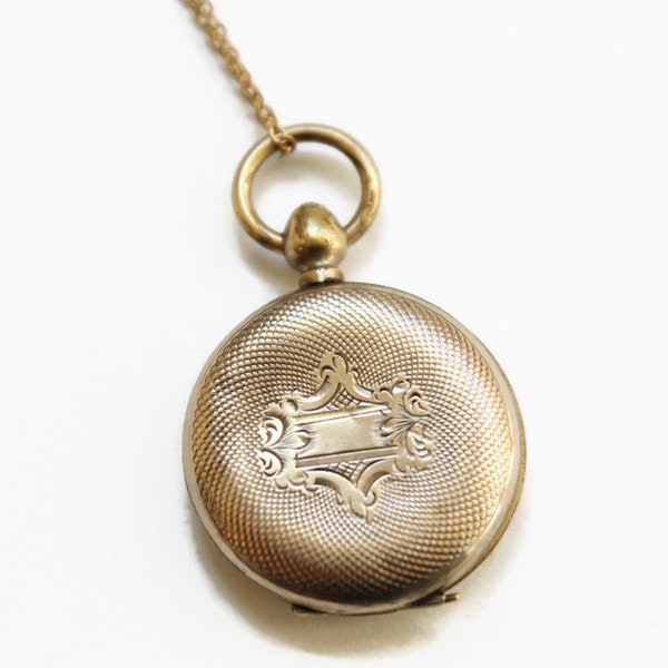 Antique Gold Locket - Victorian Daguerreotype Locket, Victorian Era Photographs Antique, Circa 1800's