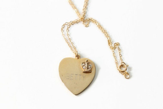 Vintage Heart Pendant Engraved Betty Necklace - G… - image 5