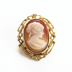 Vintage Cameo Brooch Pin - Retro Fashion Romantic Jewelry - Circa 1970&#39;s