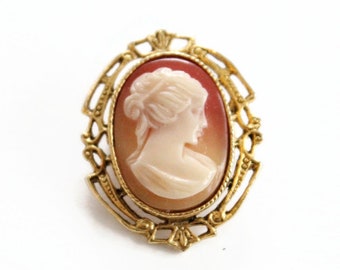 Vintage Cameo Brooch Pin - Retro Fashion Romantic Jewelry - Circa 1970's