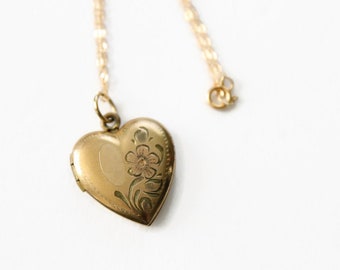 Vintage Heart Locket - 12k  Gold Filled Floral - La Mode - Circa 1940's Retro Jewelry - Empty Photo Locket