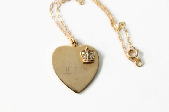 Vintage Heart Pendant Engraved Betty Necklace - G… - image 6