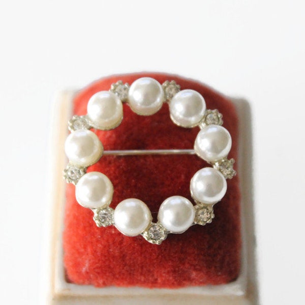 Vintage Round Pearl and Rhinestone Brooch - Silver Tone - Retro 1960s Jewelry